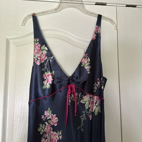 🌸 Jones New York Floral Satin Robe 🌸 - Picture 7 of 9